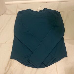 Brand new Lulu lemon long sleeve top size 2
